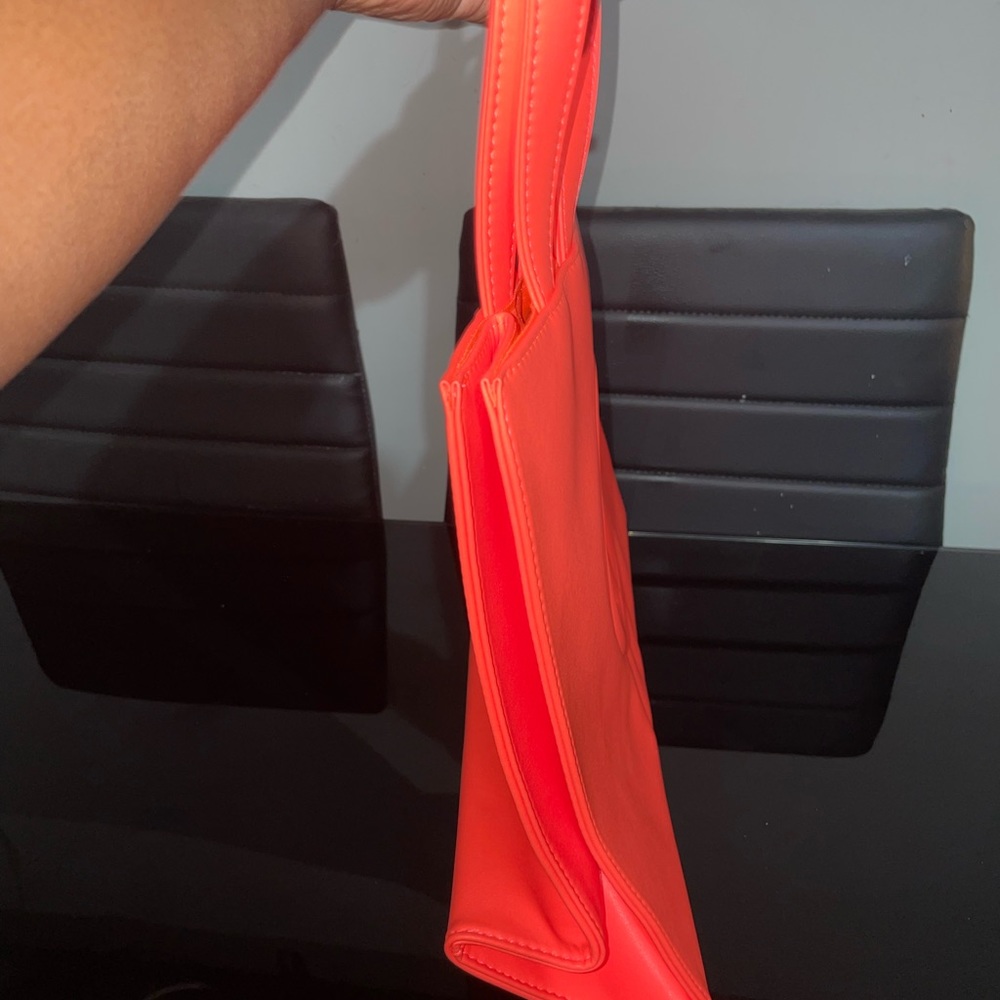 Medium Hazard Telfar Bag - Picture 3 of 7